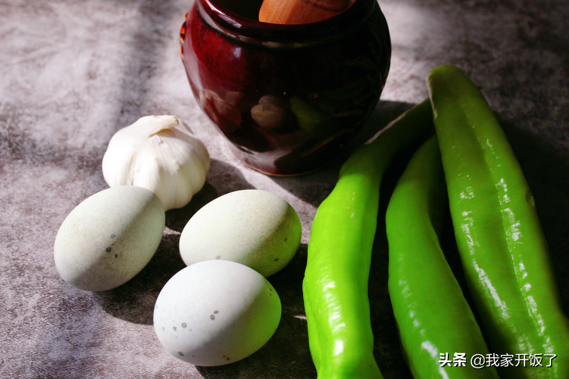 擂辣椒皮蛋入味,擂辣椒皮蛋拌饭辣不辣