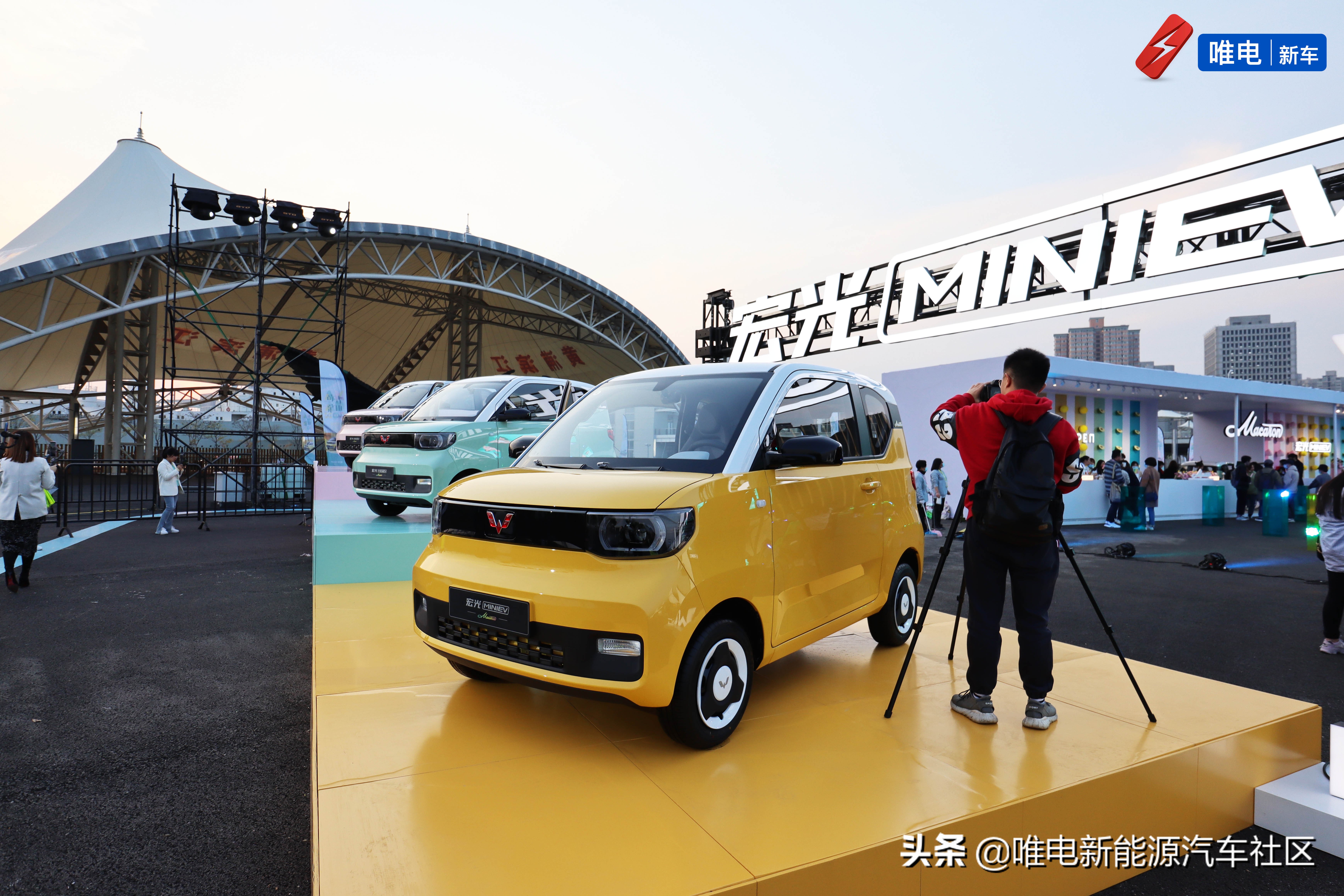 宏光miniev第三代马卡龙侧方停车,宏光miniev马卡龙上坡起步怎么样