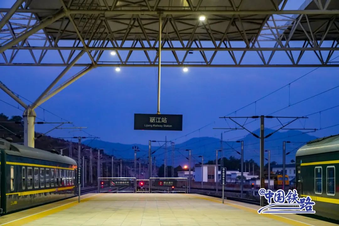 双层火车卧铺大床房西藏,双层火车卧铺大床房过夜