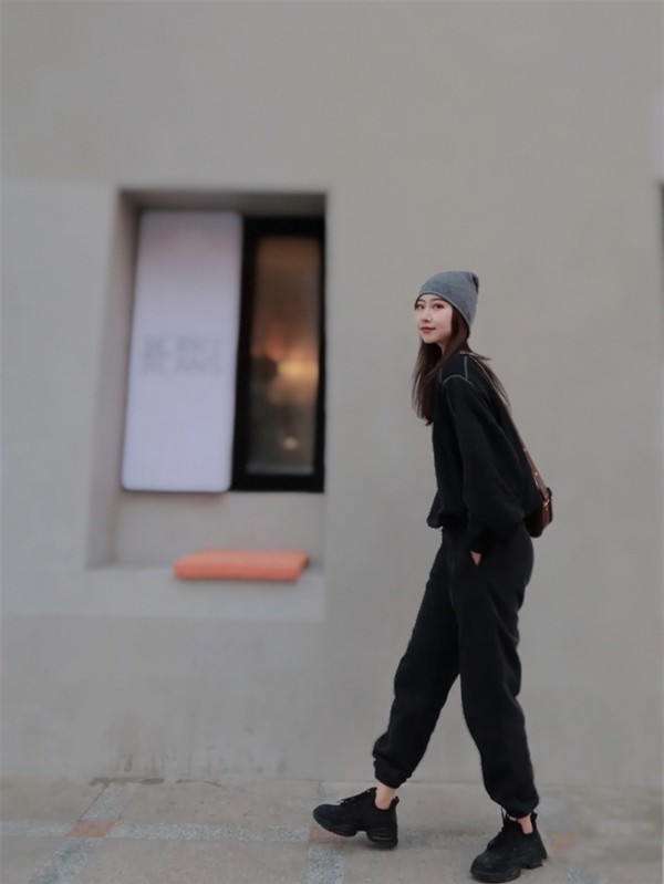 穿老爹鞋怎么搭配才好看,老爹鞋要搭配什么裤子穿