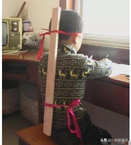 驼背怎么办最有效的方法,驼背怎么矫正最有效方法