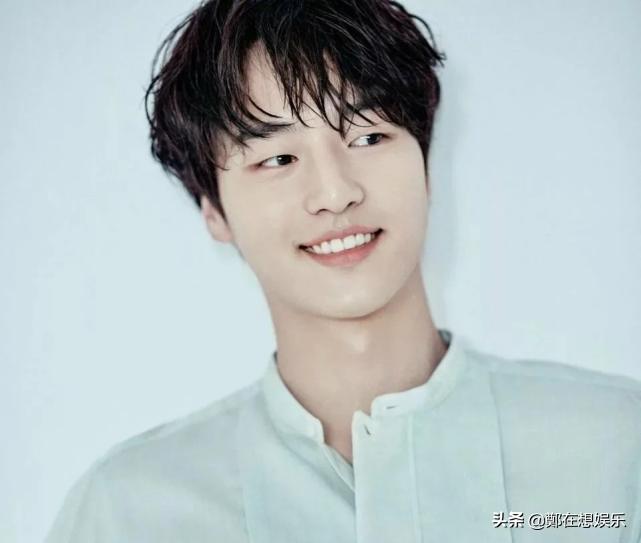 韩国最能打的男演员李钟硕,李钟硕男明星