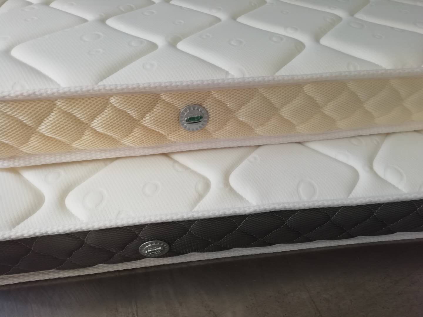 弹簧加棕垫好还是全棕床垫好,床垫棕垫什么品牌好用又便宜