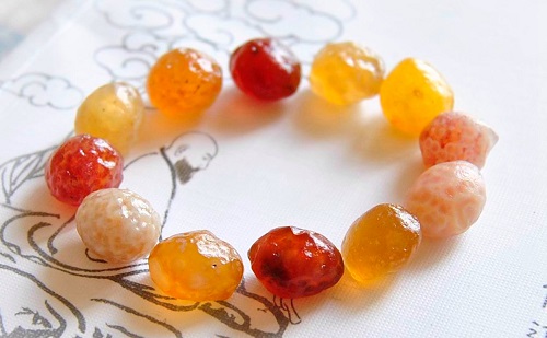 你们知道沙漠是什么颜色吗,你知道阿拉善戈壁玛瑙吗