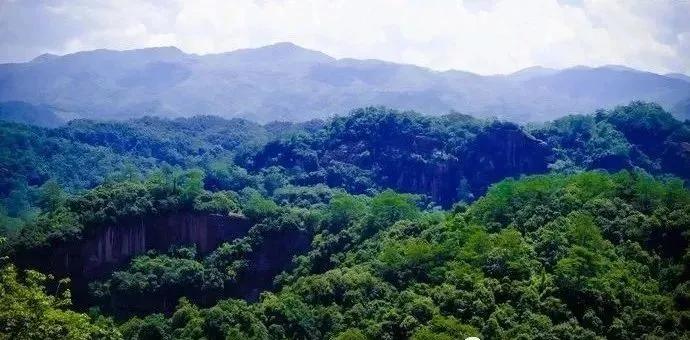 风展红旗如画三明丨如果你的朋友要来永安旅游，请把这条微信发给他