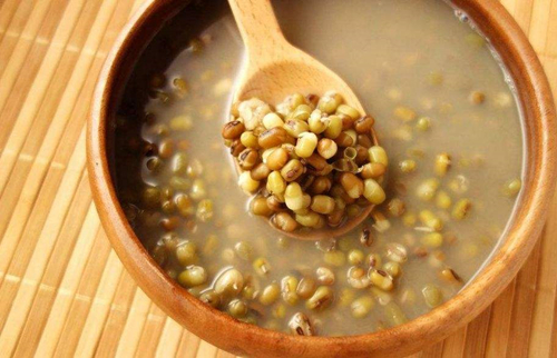 中暑了怎么办夏季中暑的急救方法,一招解决高温天气中暑