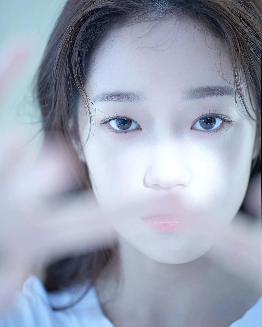 素颜比化妆好看怎么回事,素颜比化妆好看的女生