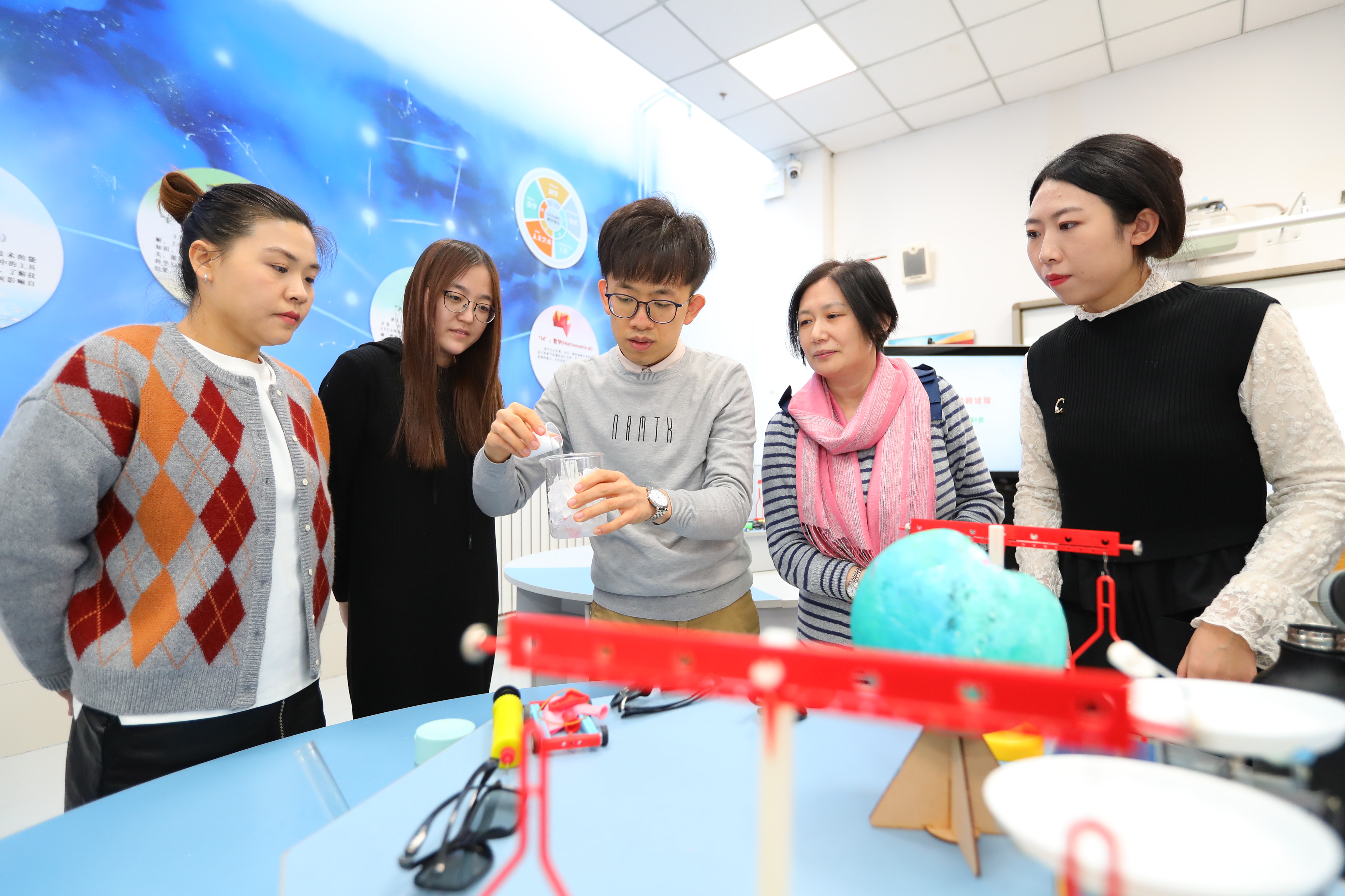 智慧课堂与教学同步,智慧课堂同课异构通讯稿