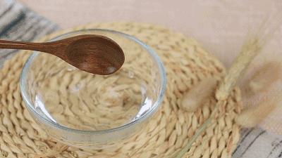 衣柜味道很重怎么快速去除味道,刚从衣柜拿出来的衣服需要洗么