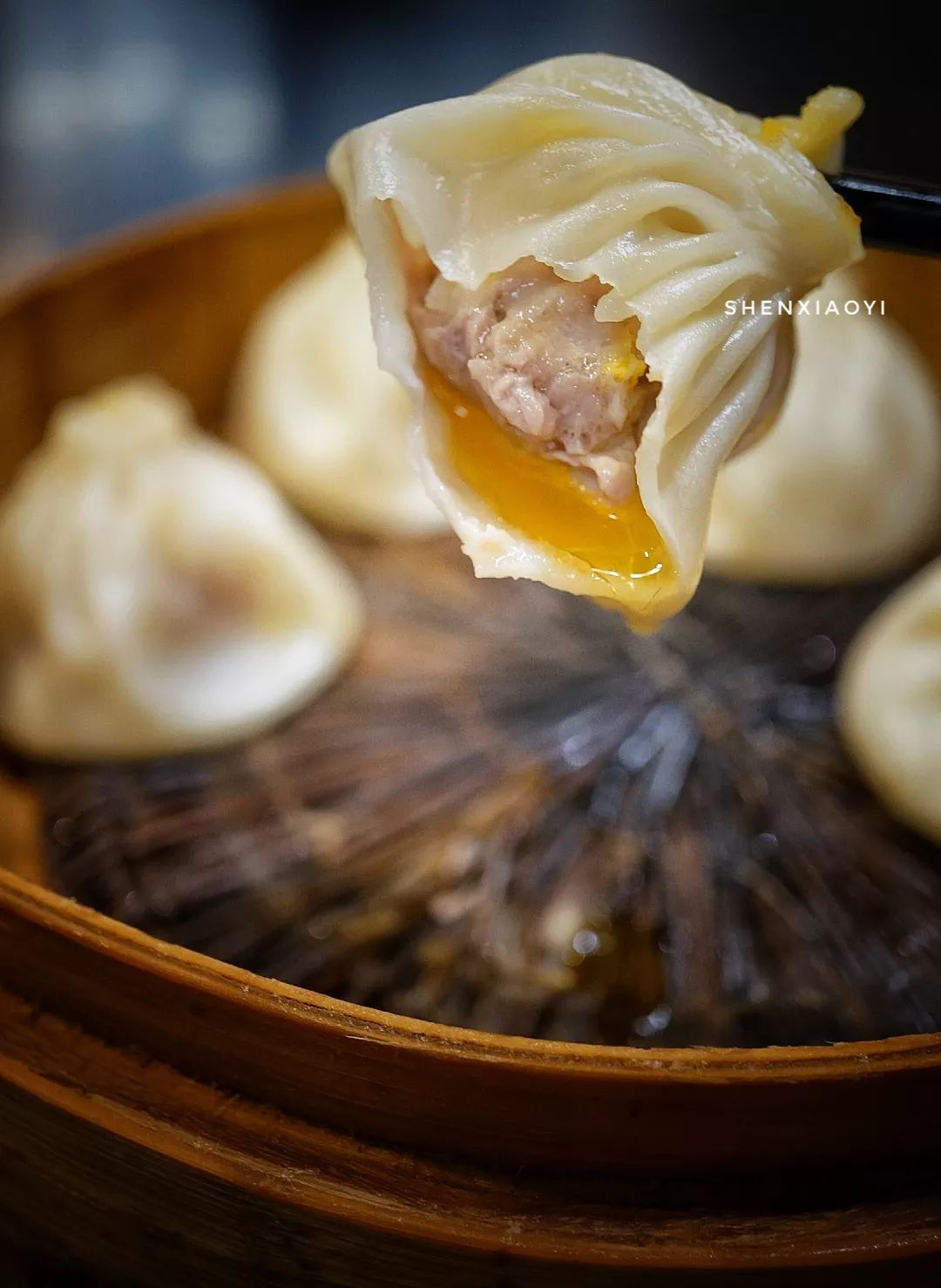 一上午走了1万步，探访5家人气爆棚的小店，不但吃撑还差点被人打