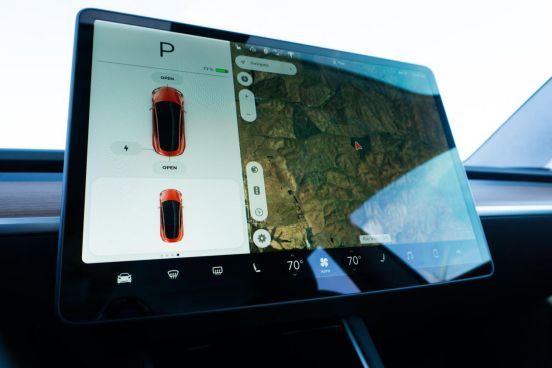 汽车智慧中控屏测评,汽车中控大屏十大排名全球