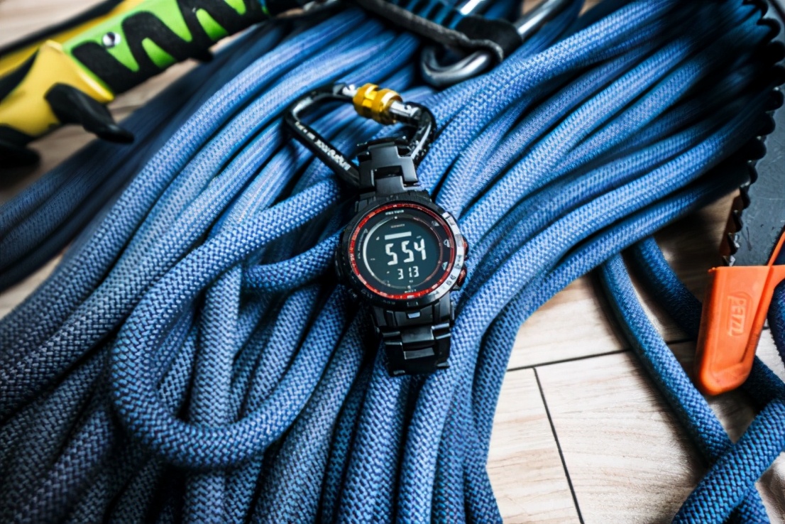 我与“熔岩瀑布”的日常PRW-30YT-1PR陪我体验浩瀚无垠