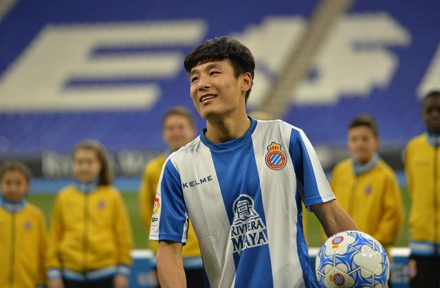 武磊确认感染却外出还带娃，西班牙人中国老板2020年股价已跌36%