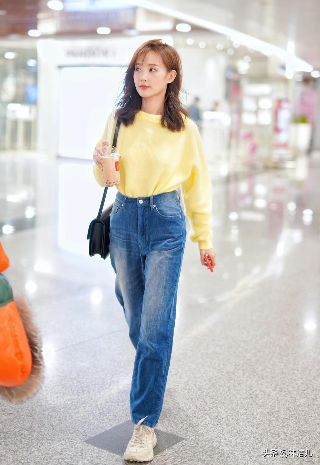 微博之夜粉色礼服2019,微博之夜深蓝礼服