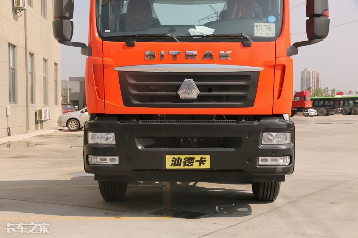 汕德卡600升双腔油箱,600l双腔油箱