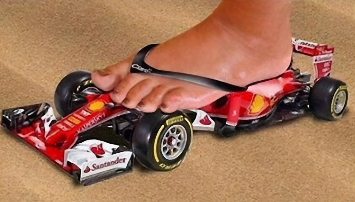 f1赛车意外事故,f1比赛最心碎的事故瞬间