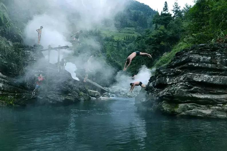 街拍夏日里小姐姐就是任性,夏日任性天气