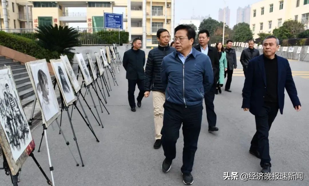 江西省普通高*特中**色学校评估组专家在临川三中开展评估活动