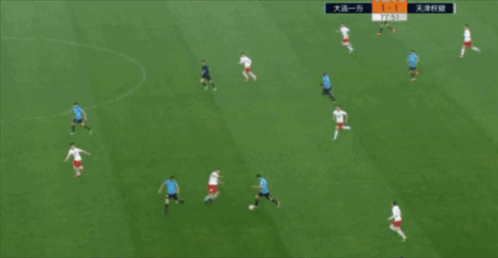 人物：忠诚镌刻入灵魂球队防守铁闸朱晓刚长使英雄泪满襟