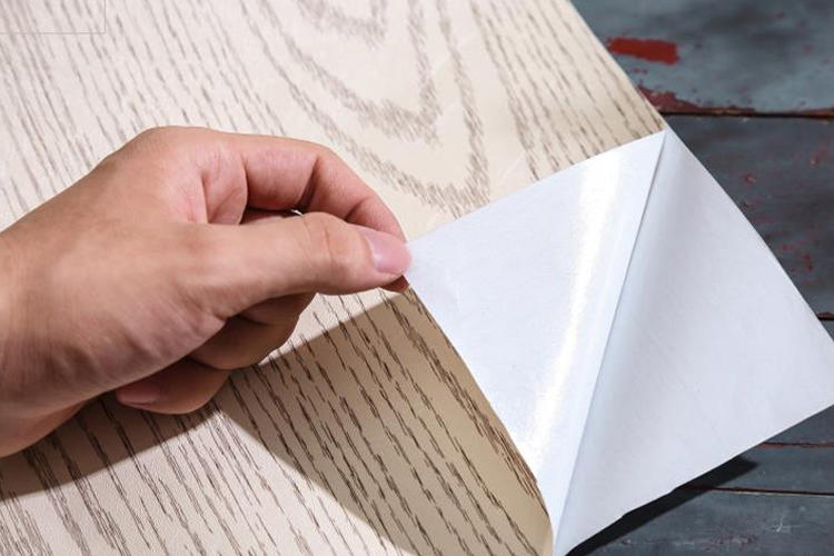 怎么修复白色木桌,坑洼的木桌翻新最佳方法