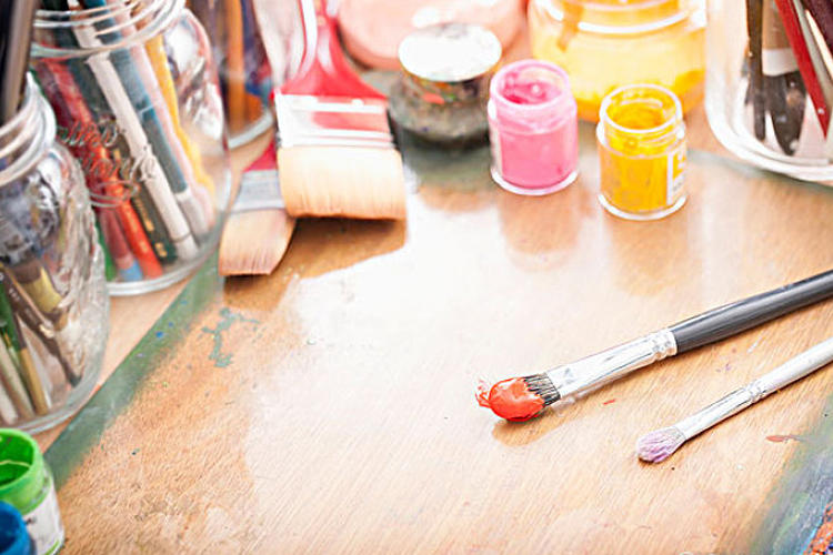 怎么修复白色木桌,坑洼的木桌翻新最佳方法