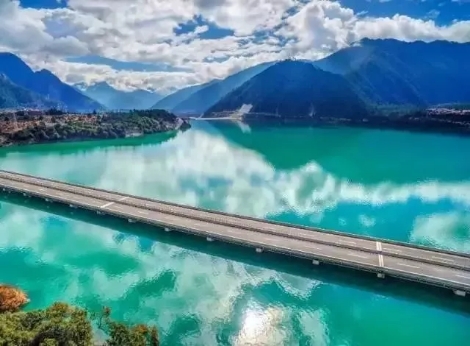 九寨沟高速公路风景,西藏拉林公路夏日美景如画