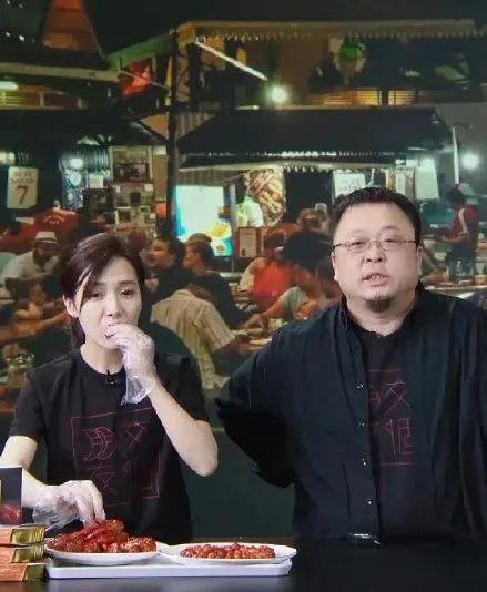 罗永浩还债4个亿是怎样做到的,罗永浩还债4亿脱口秀全程