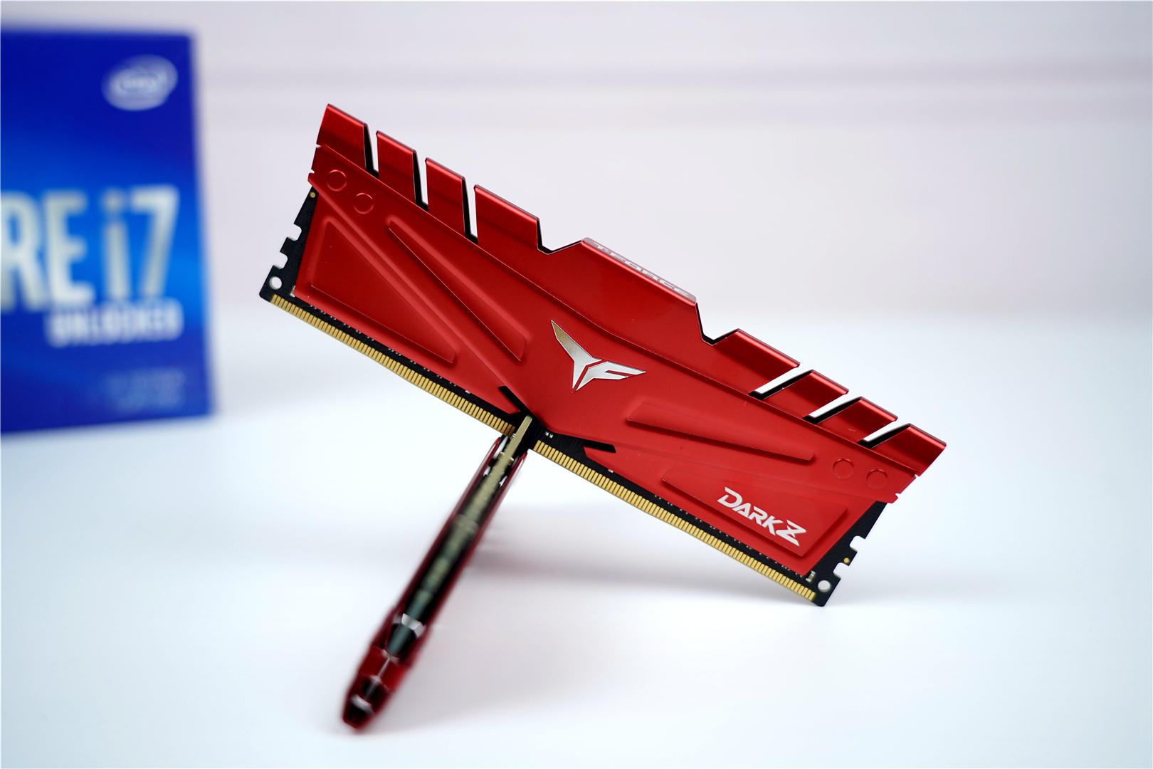 十铨冥神内存3600和金士顿3200,十铨冥神内存3600和b550主板兼容吗