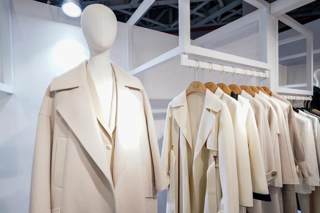 男装女装潮流感爆棚,冬季潮流男装女装穿搭