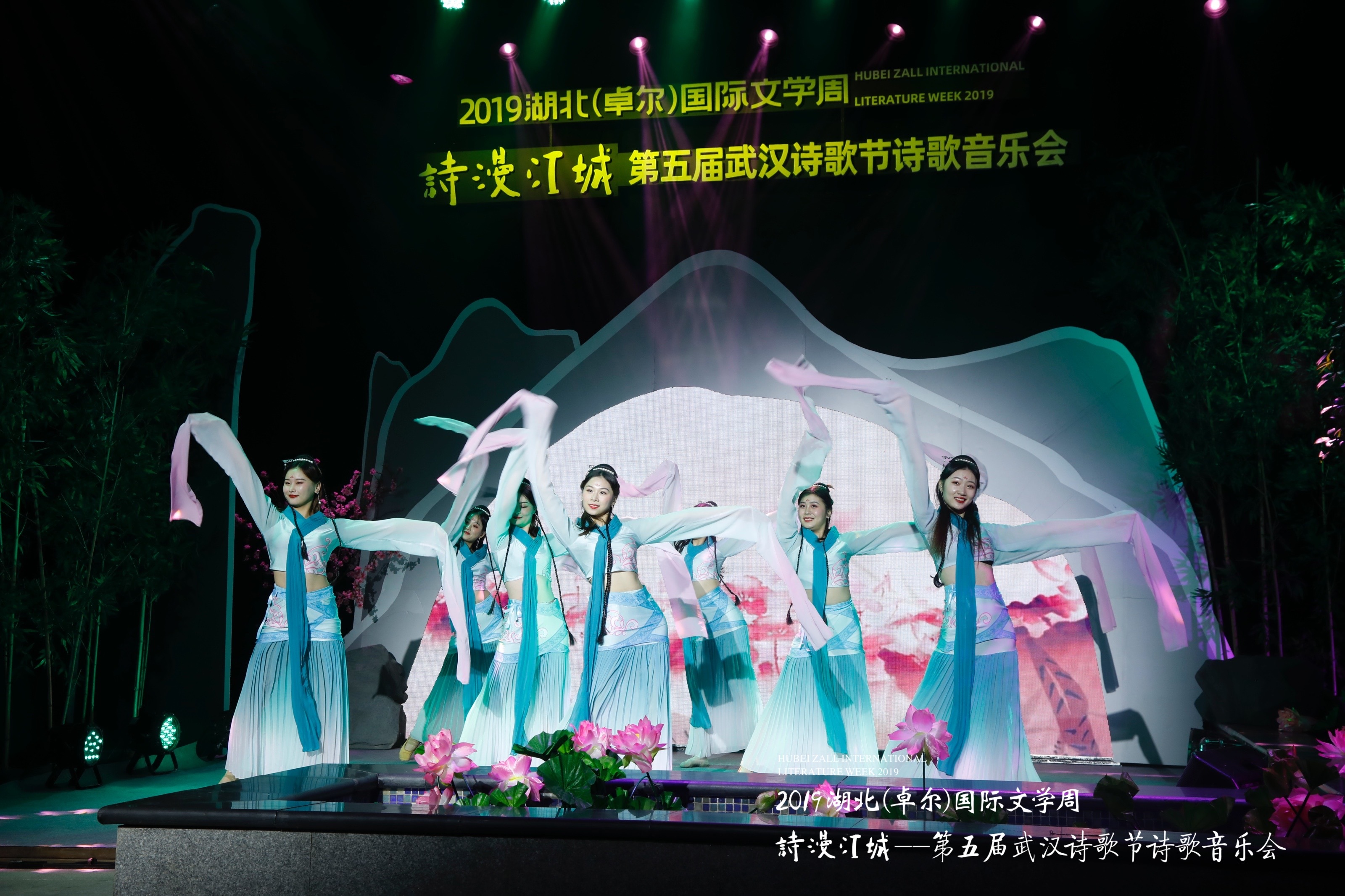 170万网友热捧武汉诗歌音乐会