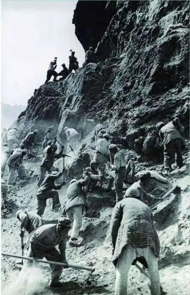 郑州暴雨事件的感人故事情节,郑州暴雨故事系列