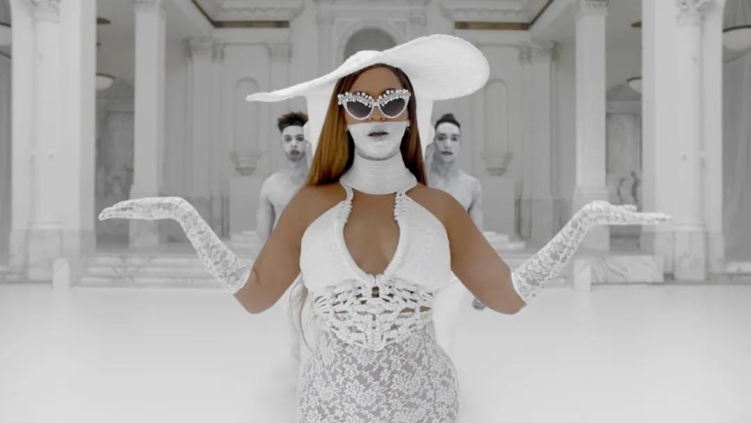 包下所有的豪车劳斯莱斯,包下整个奢侈品