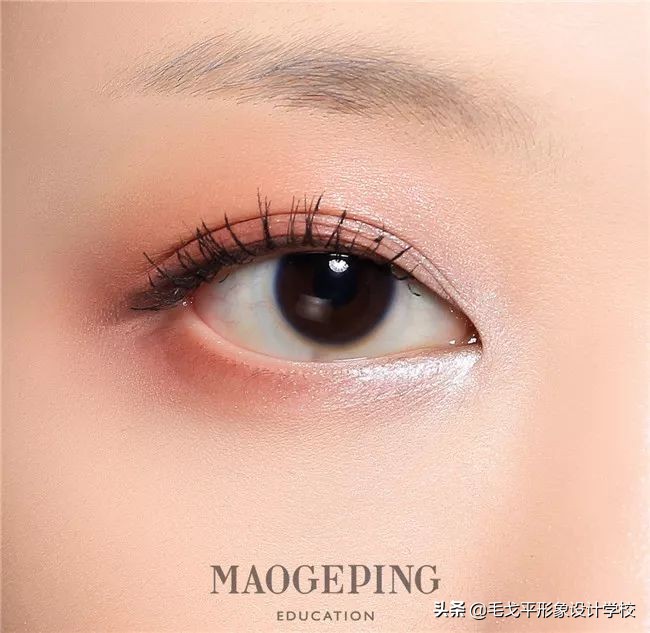 下睫毛多怎么画眼妆放大双眼,肿眼泡怎样放大双眼画眼妆