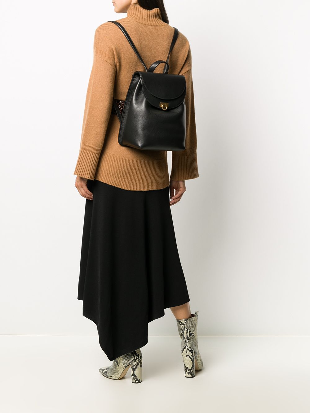 通勤包包推荐轻奢高级感,适合职业女性的包包品牌推荐