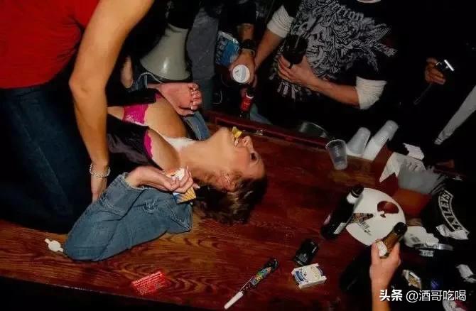 龙舌兰是如何酿制成龙舌兰酒的,正宗龙舌兰酒喝法视频