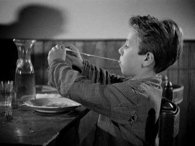 偷自行车的人的下场,偷自行车的人现实主义