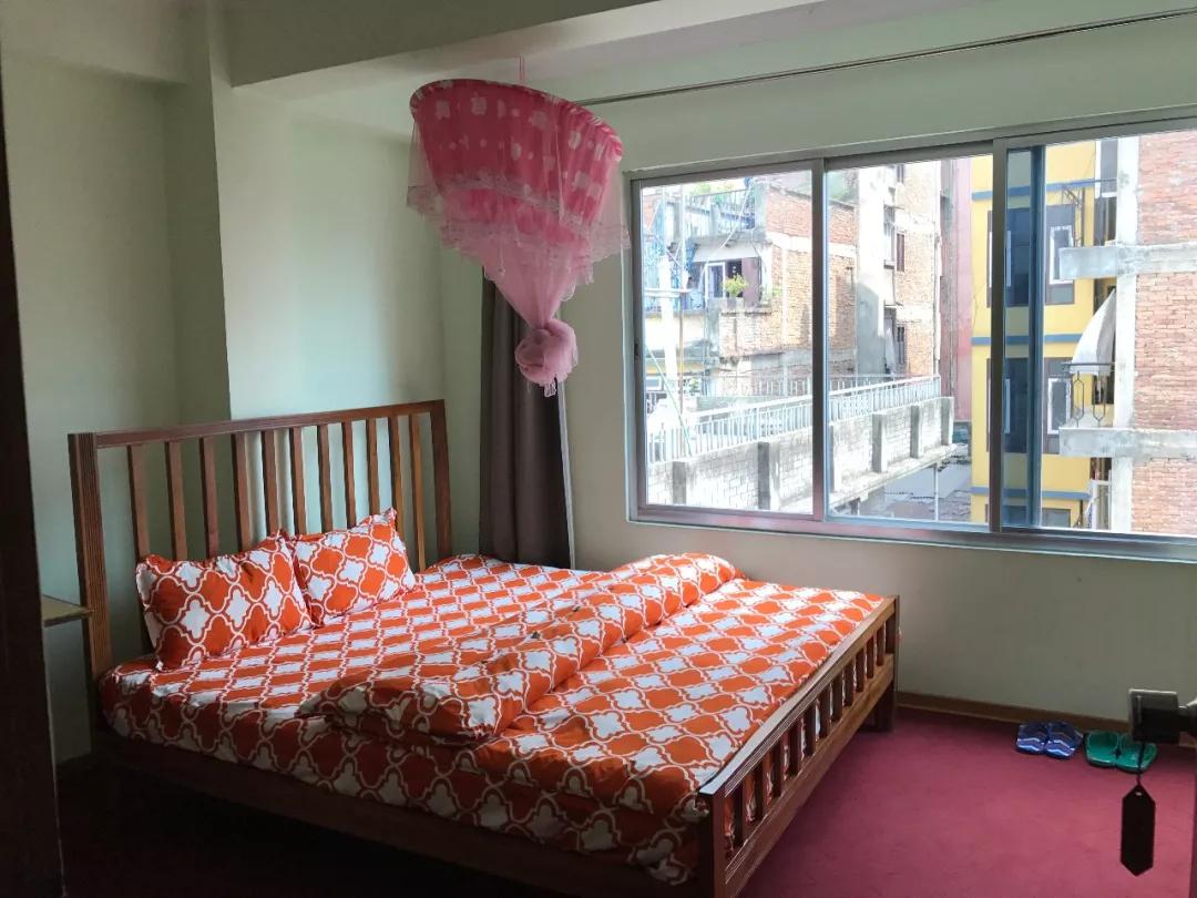 *局骗**和微笑,3000元带你体验双面尼泊尔