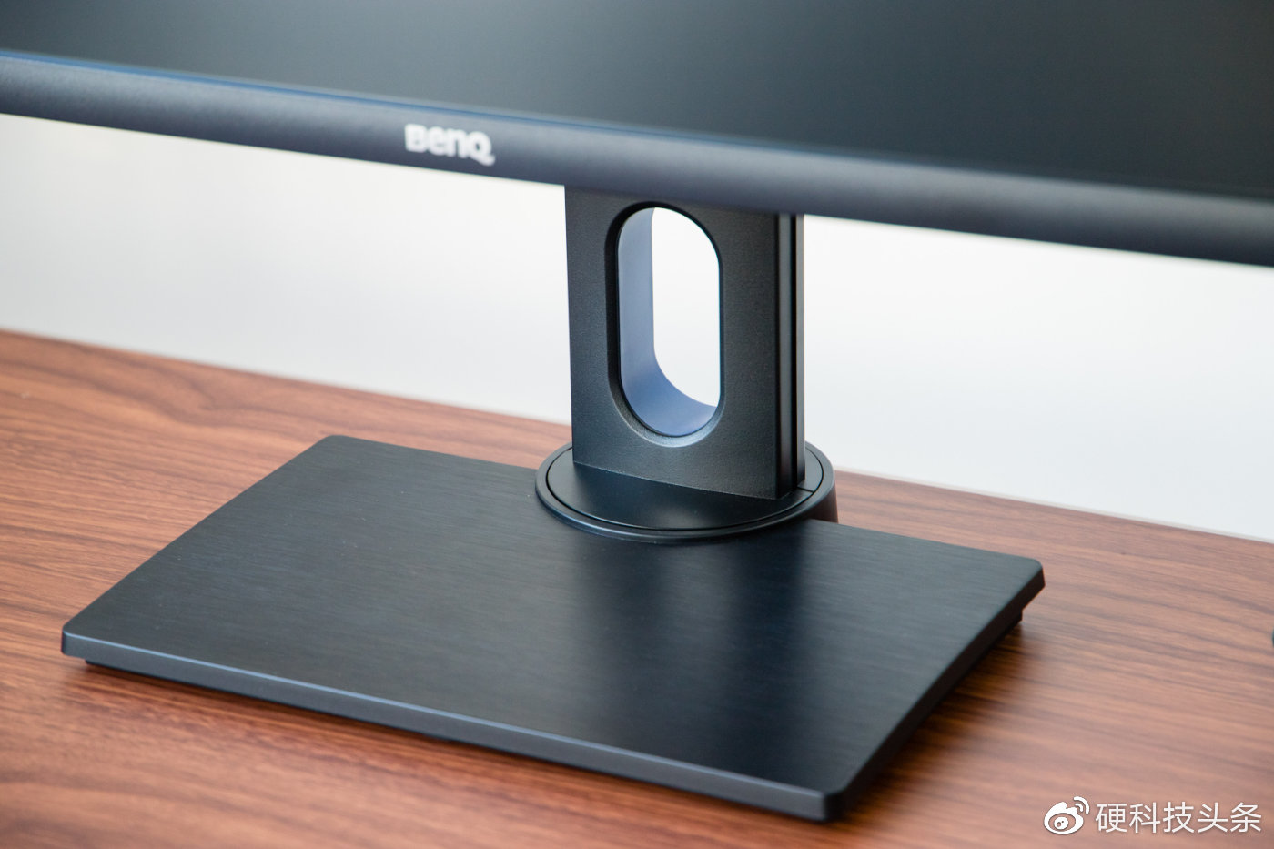 明基pd2700q和戴尔2722dx,明基pd2706u磨砂和苹果显示器对比