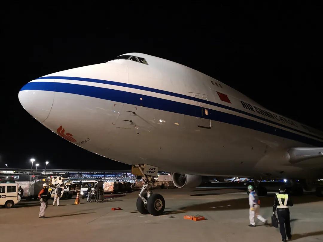 大型货机一日两次往返中日，只为防疫物资更快回国