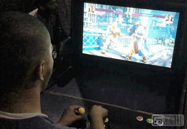 铁拳世界冠军回到了巴基斯坦