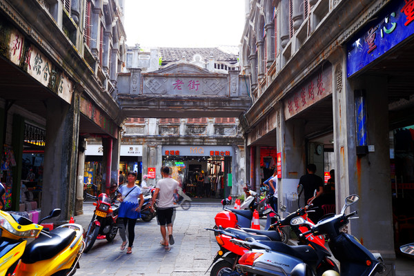 月亮湾海南环岛,月亮湾被称为中国第一滩