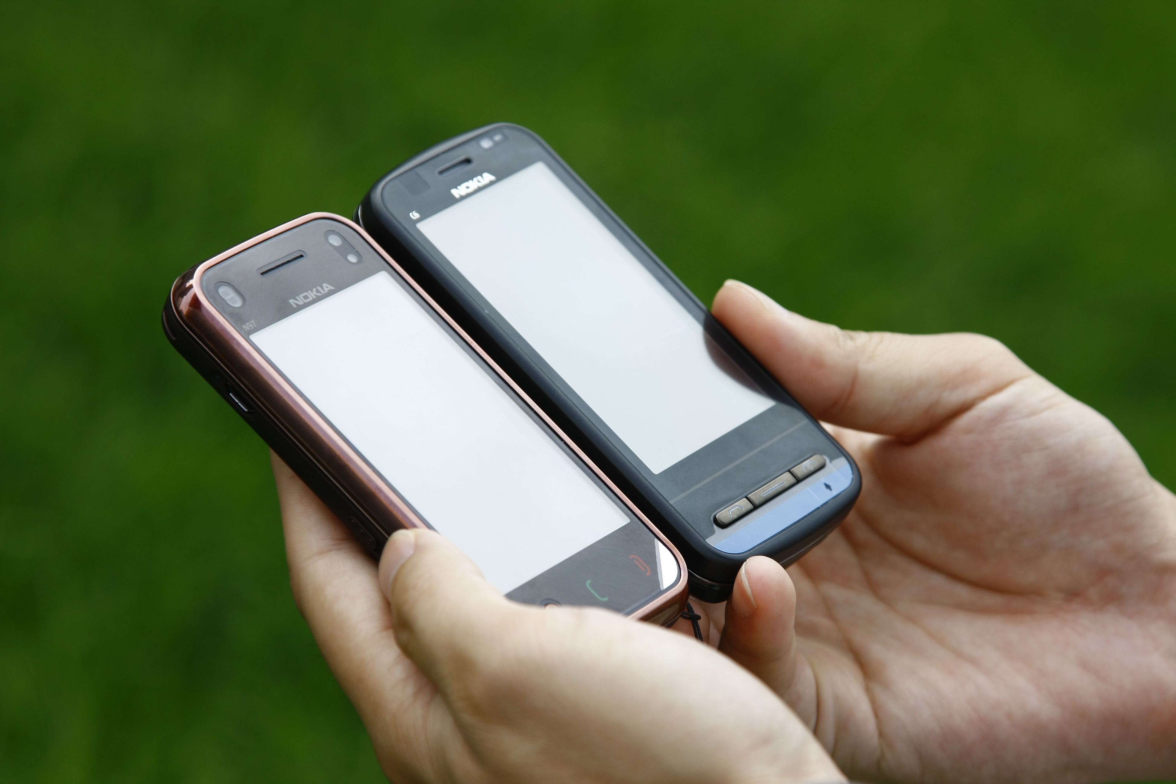 一手好牌打得稀巴烂无话可说,nokialumia最后一款