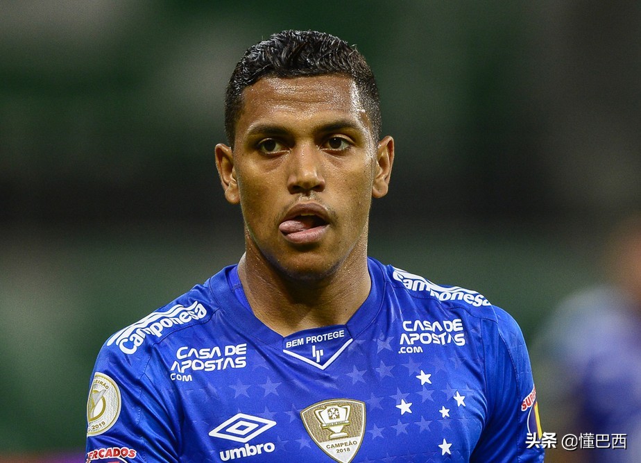 中超旧将当选巴甲豪门队长,2022中超球员年薪排行前十