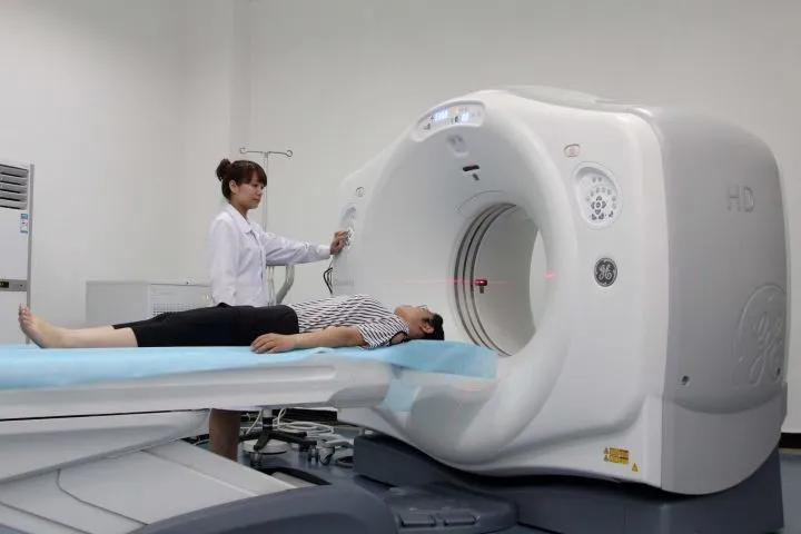 这就是空腹拍片的原因！听医生的话别让他受伤......