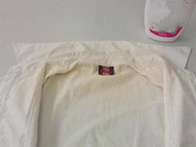 白衣服泡在水里发紫,白衣服泡了一夜变黄