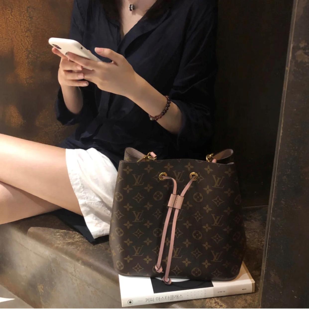 LVNÉONOÉ进得了办公室也看得了风景#