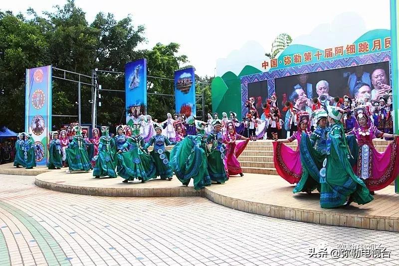 弥勒夜间直播,弥勒户外直播现场