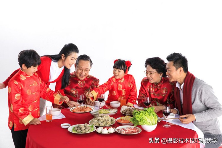 新年是团聚的时刻，全家福的拍摄技巧你可得学会