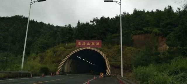 高速公路上需注意的违章行为,高速违反交通警示标志