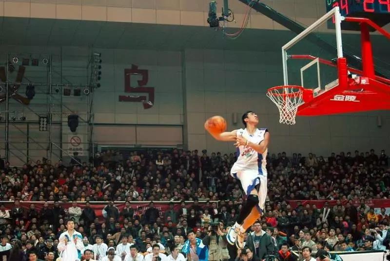 17岁巅峰时期退役,17岁巅峰时期退役的人